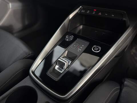 Audi A3 1.5 TFSI 35 S line Saloon 4dr Petrol S Tronic Euro 6 (s/s) (150 ps) - U205