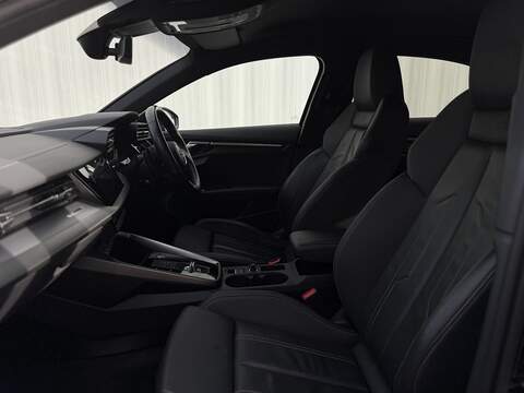 Audi A3 1.5 TFSI 35 S line Saloon 4dr Petrol S Tronic Euro 6 (s/s) (150 ps) - U205