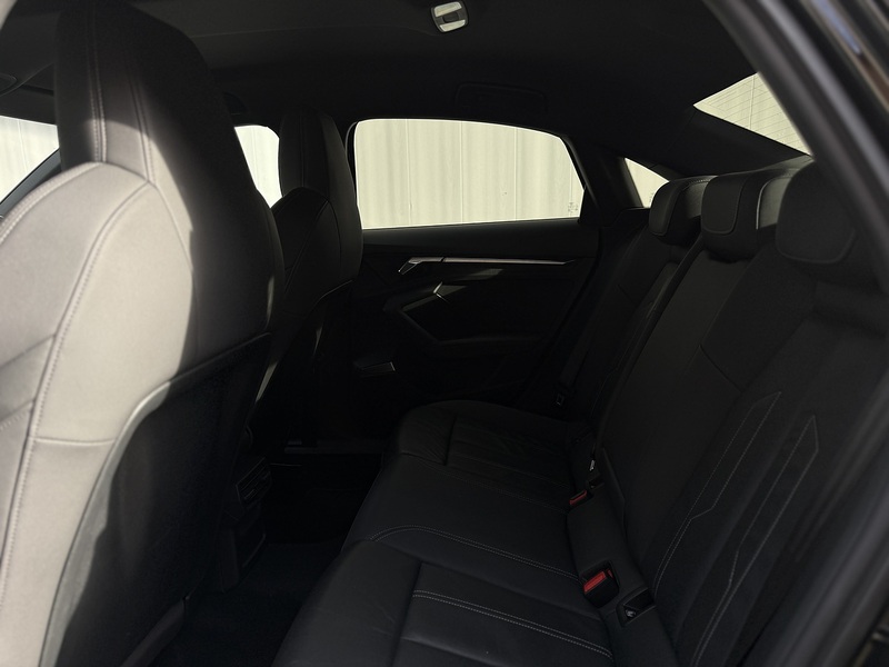 Audi A3 1.5 TFSI 35 S line Saloon 4dr Petrol S Tronic Euro 6 (s/s) (150 ps) - U205