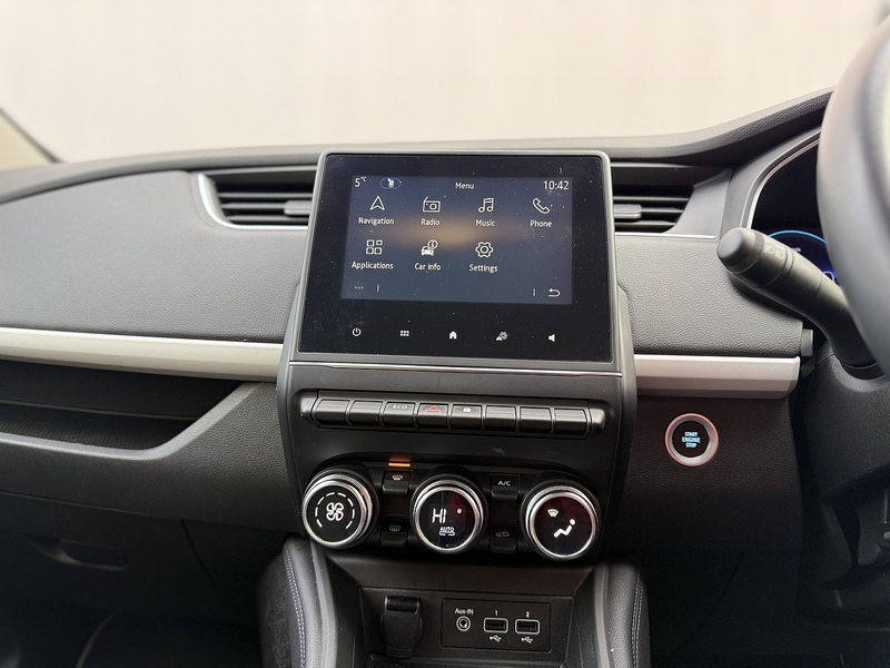 Renault Zoe R135 EV50 52kWh Iconic Hatchback 5dr Electric Auto (Rapid Charge) (134 bhp) - U209