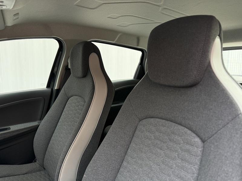 Renault Zoe R135 EV50 52kWh Iconic Hatchback 5dr Electric Auto (Rapid Charge) (134 bhp) - U209