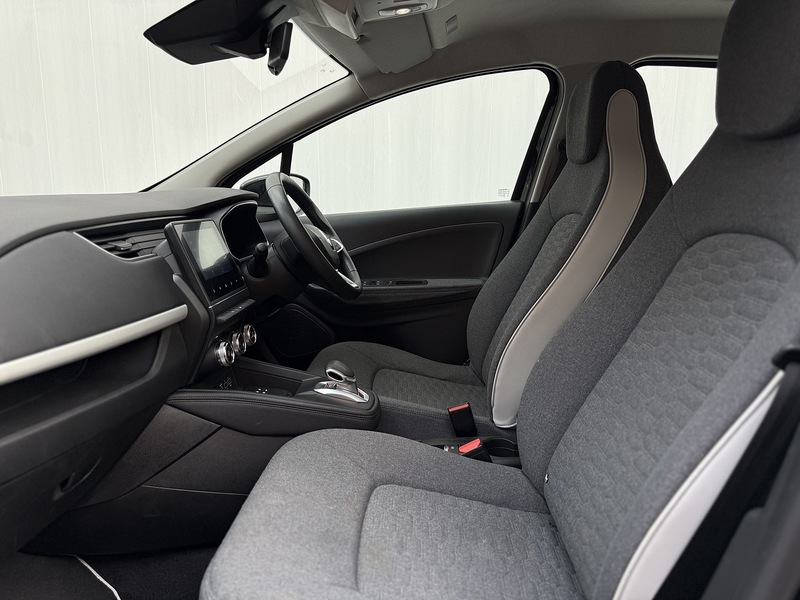 Renault Zoe R135 EV50 52kWh Iconic Hatchback 5dr Electric Auto (Rapid Charge) (134 bhp) - U209
