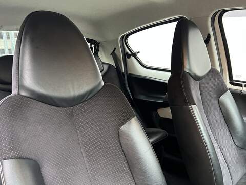 Toyota AYGO 1.0 VVT-i Ice Hatchback 5dr Petrol Manual Euro 5 (67 ps) - U217