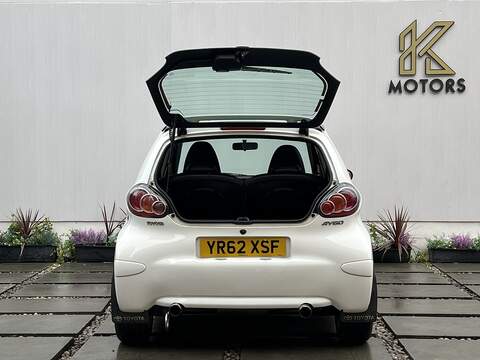 Toyota AYGO 1.0 VVT-i Ice Hatchback 5dr Petrol Manual Euro 5 (67 ps) - U217