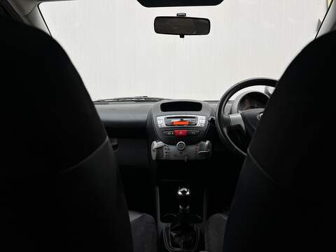 Toyota AYGO 1.0 VVT-i Ice Hatchback 5dr Petrol Manual Euro 5 (67 ps) - U217