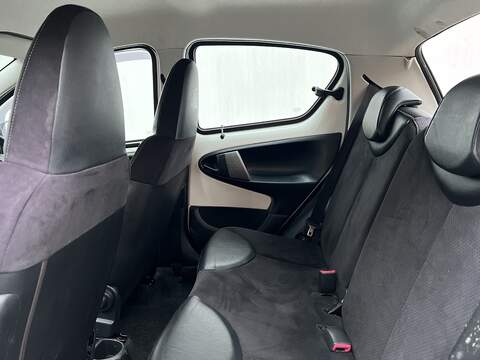 Toyota AYGO 1.0 VVT-i Ice Hatchback 5dr Petrol Manual Euro 5 (67 ps) - U217