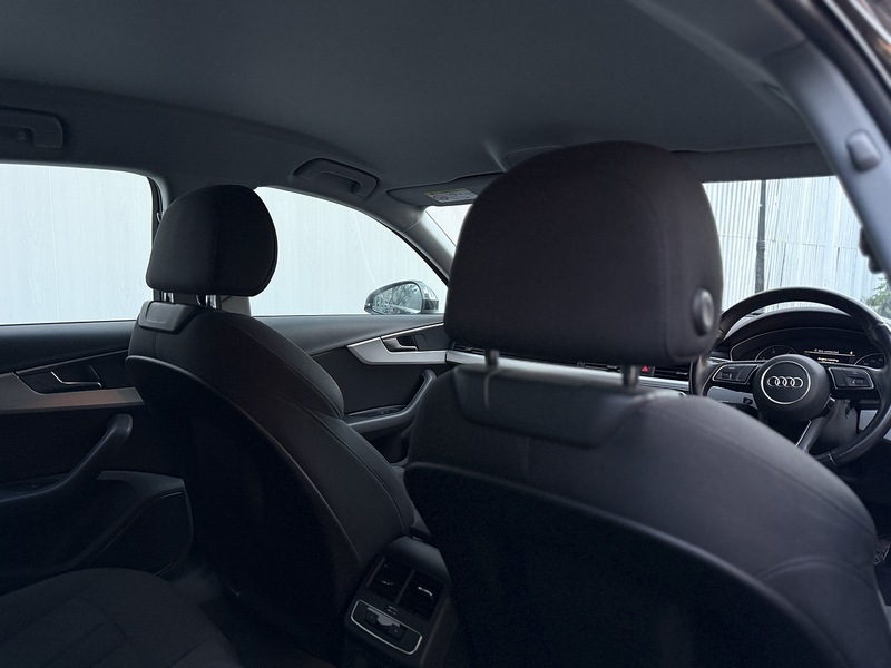 Audi A4 3.0 TDI V6 Sport Saloon 4dr Diesel S Tronic quattro Euro 6 (s/s) (218 ps) - U218