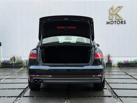 Audi A4 3.0 TDI V6 Sport Saloon 4dr Diesel S Tronic quattro Euro 6 (s/s) (218 ps) - U218