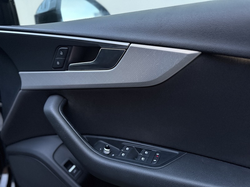 Audi A4 3.0 TDI V6 Sport Saloon 4dr Diesel S Tronic quattro Euro 6 (s/s) (218 ps) - U218