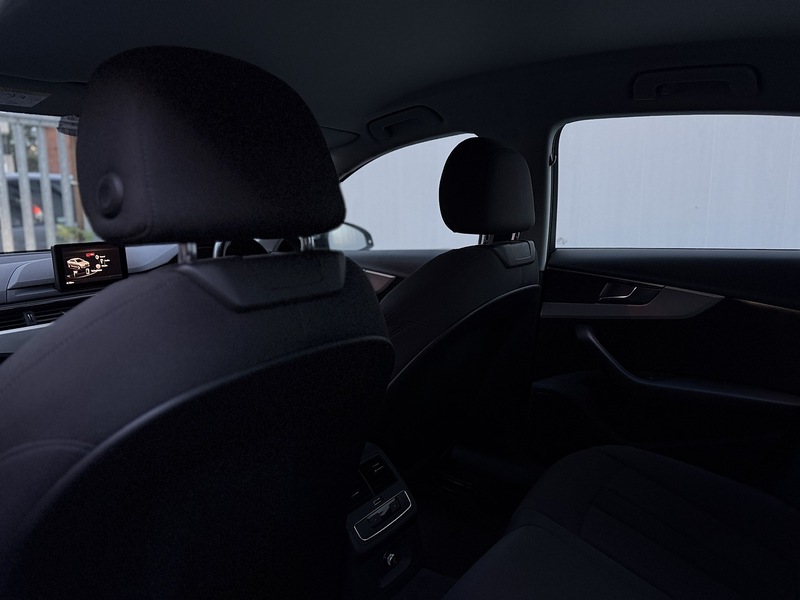 Audi A4 3.0 TDI V6 Sport Saloon 4dr Diesel S Tronic quattro Euro 6 (s/s) (218 ps) - U218