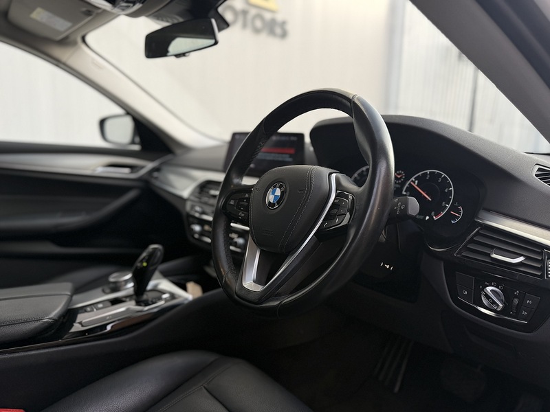 BMW 5 Series 2.0 520d SE Touring 5dr Diesel Auto Euro 6 (s/s) (190 ps) - U223
