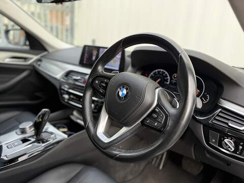 BMW 5 Series 2.0 520d SE Touring 5dr Diesel Auto Euro 6 (s/s) (190 ps) - U223