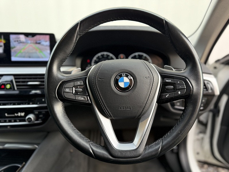 BMW 5 Series 2.0 520d SE Touring 5dr Diesel Auto Euro 6 (s/s) (190 ps) - U223