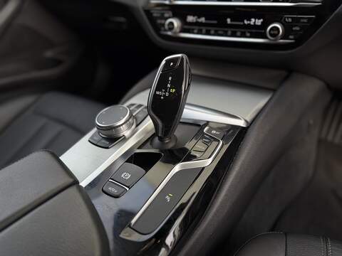 BMW 5 Series 2.0 520d SE Touring 5dr Diesel Auto Euro 6 (s/s) (190 ps) - U223