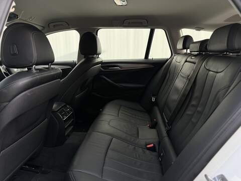 BMW 5 Series 2.0 520d SE Touring 5dr Diesel Auto Euro 6 (s/s) (190 ps) - U223