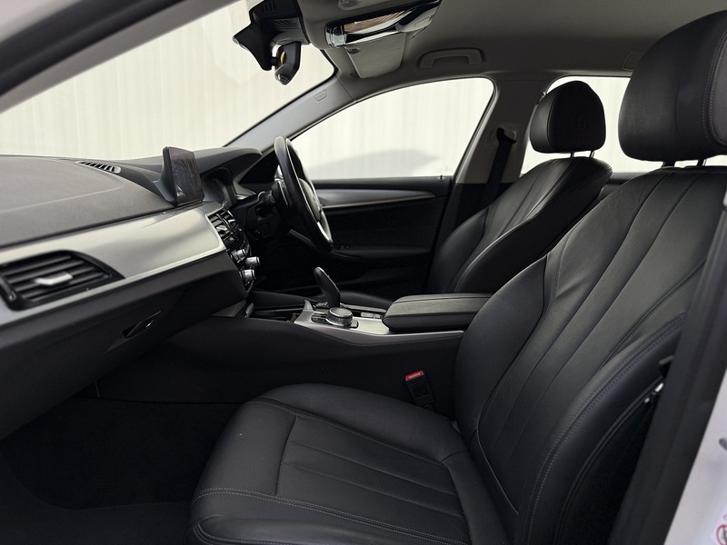 BMW 5 Series 2.0 520d SE Touring 5dr Diesel Auto Euro 6 (s/s) (190 ps) - U223