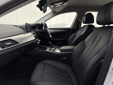 BMW 5 Series 2.0 520d SE Touring 5dr Diesel Auto Euro 6 (s/s) (190 ps) - U223