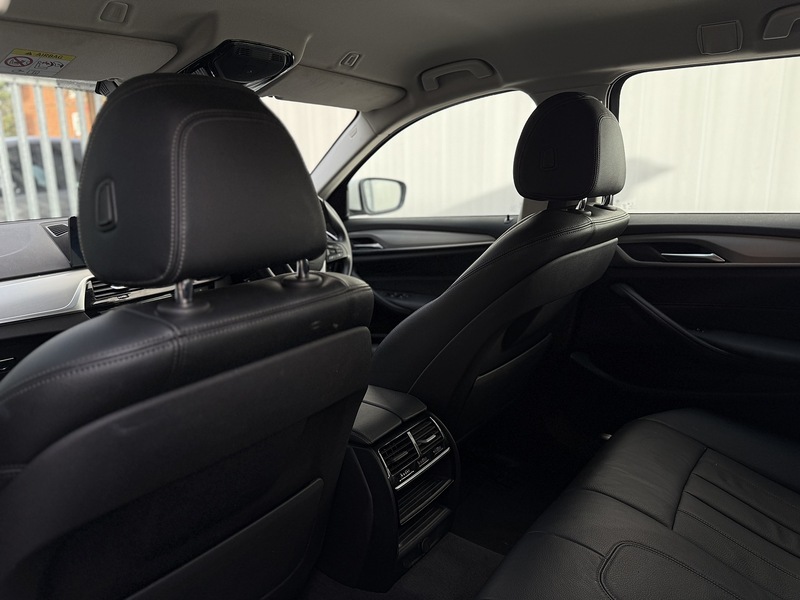 BMW 5 Series 2.0 520d SE Touring 5dr Diesel Auto Euro 6 (s/s) (190 ps) - U223
