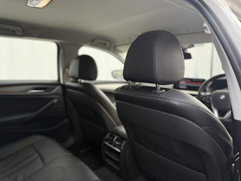 BMW 5 Series 2.0 520d SE Touring 5dr Diesel Auto Euro 6 (s/s) (190 ps) - U223