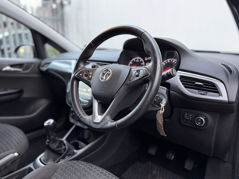 Vauxhall Corsa 1.4i ecoTEC Design Hatchback 5dr Petrol Manual Euro 6 (75 ps) - U226