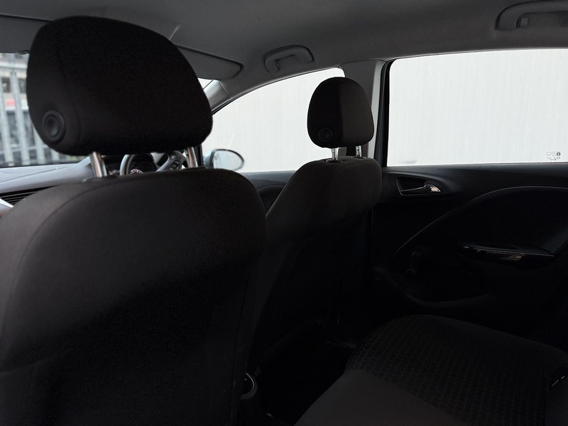 Vauxhall Corsa 1.4i ecoTEC Design Hatchback 5dr Petrol Manual Euro 6 (75 ps) - U226