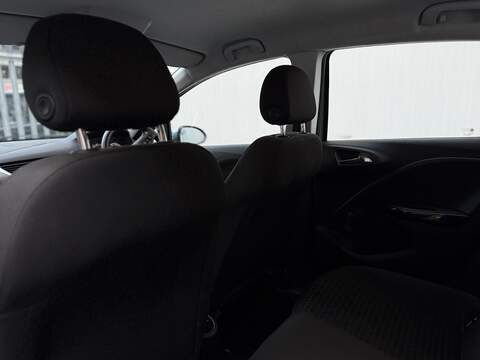 Vauxhall Corsa 1.4i ecoTEC Design Hatchback 5dr Petrol Manual Euro 6 (75 ps) - U226