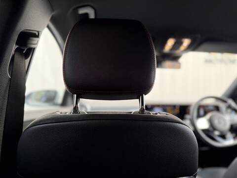 Mercedes-Benz GLA 1.3 GLA200 AMG Line (Premium) SUV 5dr Petrol 7G-DCT Euro 6 (s/s) (163 ps) - U228