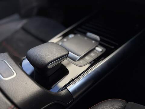 Mercedes-Benz GLA 1.3 GLA200 AMG Line (Premium) SUV 5dr Petrol 7G-DCT Euro 6 (s/s) (163 ps) - U228