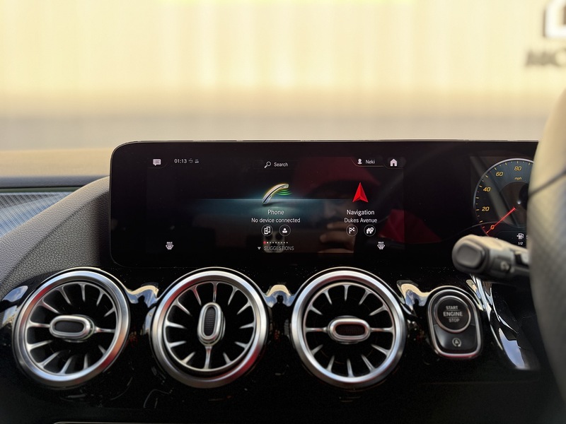 Mercedes-Benz GLA 1.3 GLA200 AMG Line (Premium) SUV 5dr Petrol 7G-DCT Euro 6 (s/s) (163 ps) - U228