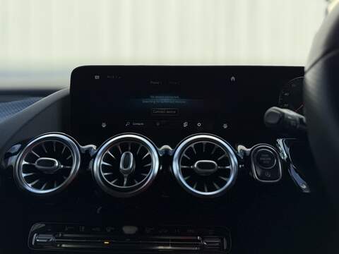 Mercedes-Benz GLA 1.3 GLA200 AMG Line (Premium) SUV 5dr Petrol 7G-DCT Euro 6 (s/s) (163 ps) - U228