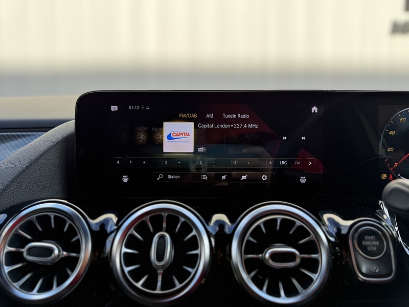 Mercedes-Benz GLA 1.3 GLA200 AMG Line (Premium) SUV 5dr Petrol 7G-DCT Euro 6 (s/s) (163 ps) - U228