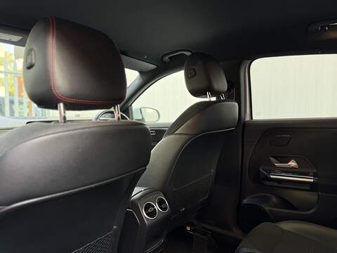 Mercedes-Benz GLA 1.3 GLA200 AMG Line (Premium) SUV 5dr Petrol 7G-DCT Euro 6 (s/s) (163 ps) - U228