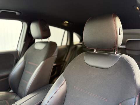 Mercedes-Benz GLA 1.3 GLA200 AMG Line (Premium) SUV 5dr Petrol 7G-DCT Euro 6 (s/s) (163 ps) - U228