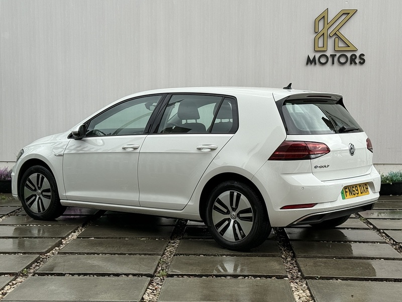Volkswagen e-Golf 35.8kWh e-Golf Hatchback 5dr Electric Auto (136 ps) - U230
