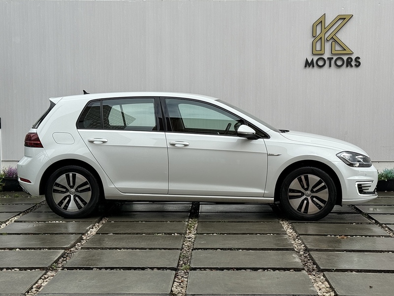 Volkswagen e-Golf 35.8kWh e-Golf Hatchback 5dr Electric Auto (136 ps) - U230