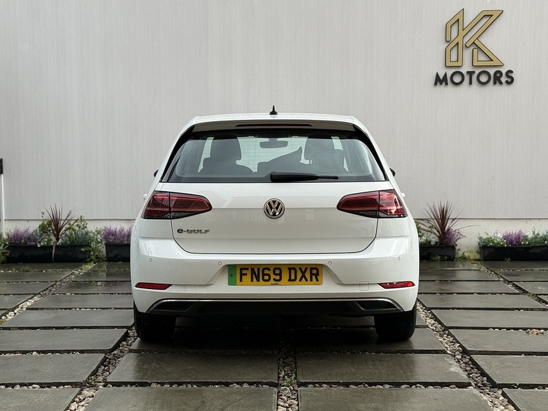 Volkswagen e-Golf 35.8kWh e-Golf Hatchback 5dr Electric Auto (136 ps) - U230