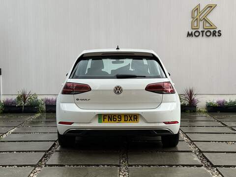 Volkswagen e-Golf 35.8kWh e-Golf Hatchback 5dr Electric Auto (136 ps) - U230