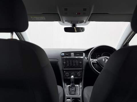 Volkswagen e-Golf 35.8kWh e-Golf Hatchback 5dr Electric Auto (136 ps) - U230