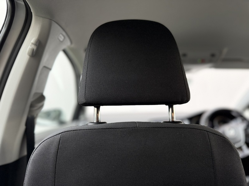 Volkswagen e-Golf 35.8kWh e-Golf Hatchback 5dr Electric Auto (136 ps) - U230