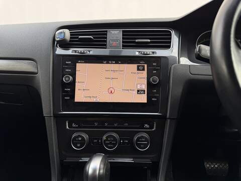 Volkswagen e-Golf 35.8kWh e-Golf Hatchback 5dr Electric Auto (136 ps) - U230