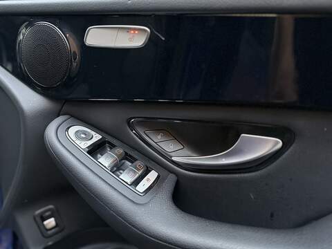 Mercedes-Benz GLC 2.1 GLC220d Urban Edition SUV 5dr Diesel G-Tronic+ 4MATIC Euro 6 (s/s) (170 ps) - U234