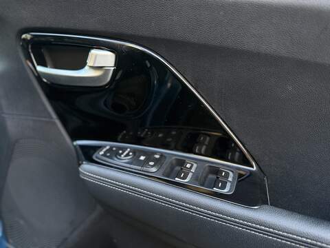 Kia Niro 1.6 GDi 2 SUV 5dr Petrol Hybrid DCT Euro 6 (s/s) (139 bhp) - U235