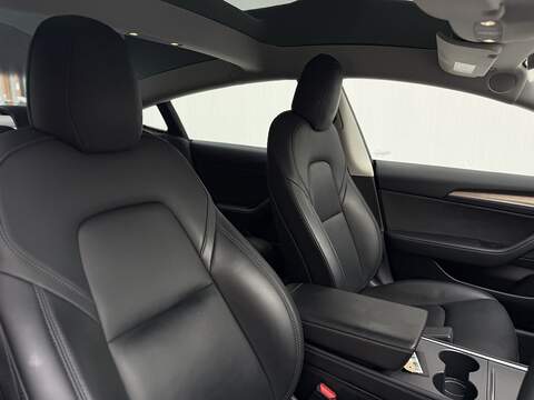 Tesla Model 3 Standard Range Plus Saloon 4dr Electric Auto RWD (241 bhp) - U237