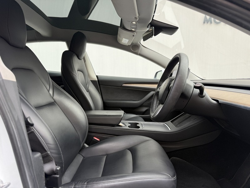 Tesla Model 3 Standard Range Plus Saloon 4dr Electric Auto RWD (241 bhp) - U237