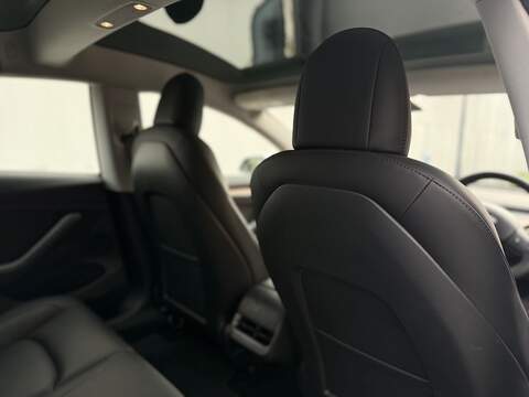 Tesla Model 3 Standard Range Plus Saloon 4dr Electric Auto RWD (241 bhp) - U237