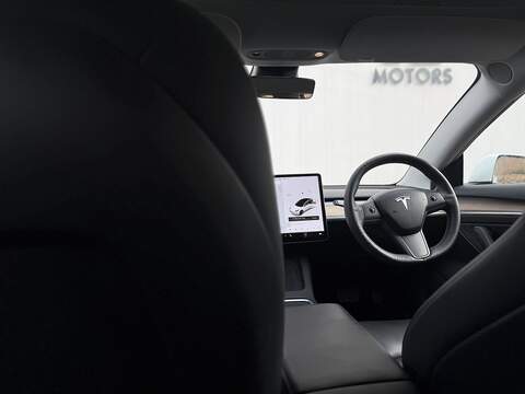 Tesla Model 3 Standard Range Plus Saloon 4dr Electric Auto RWD (241 bhp) - U237