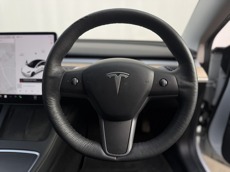 Tesla Model 3 Standard Range Plus Saloon 4dr Electric Auto RWD (241 bhp) - U237