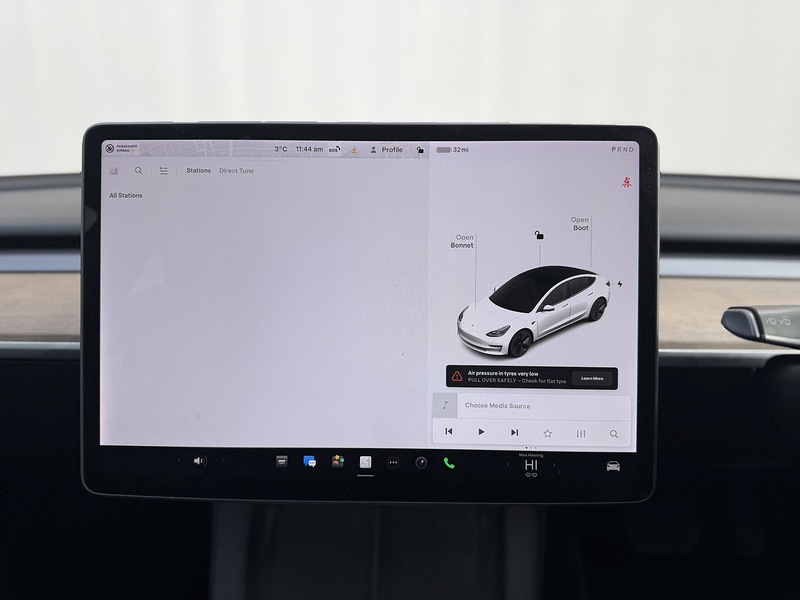 Tesla Model 3 Standard Range Plus Saloon 4dr Electric Auto RWD (241 bhp) - U237