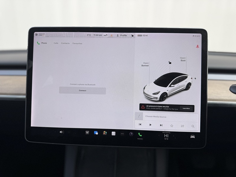 Tesla Model 3 Standard Range Plus Saloon 4dr Electric Auto RWD (241 bhp) - U237