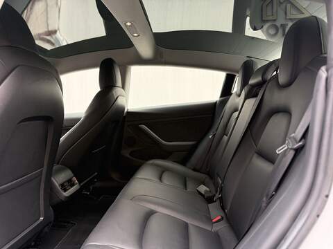 Tesla Model 3 Standard Range Plus Saloon 4dr Electric Auto RWD (241 bhp) - U237